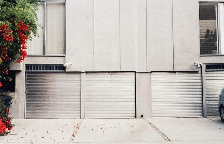 מהן התקלות הנפוצות ביותר בדלתות מוסך (Garage Doors)? 